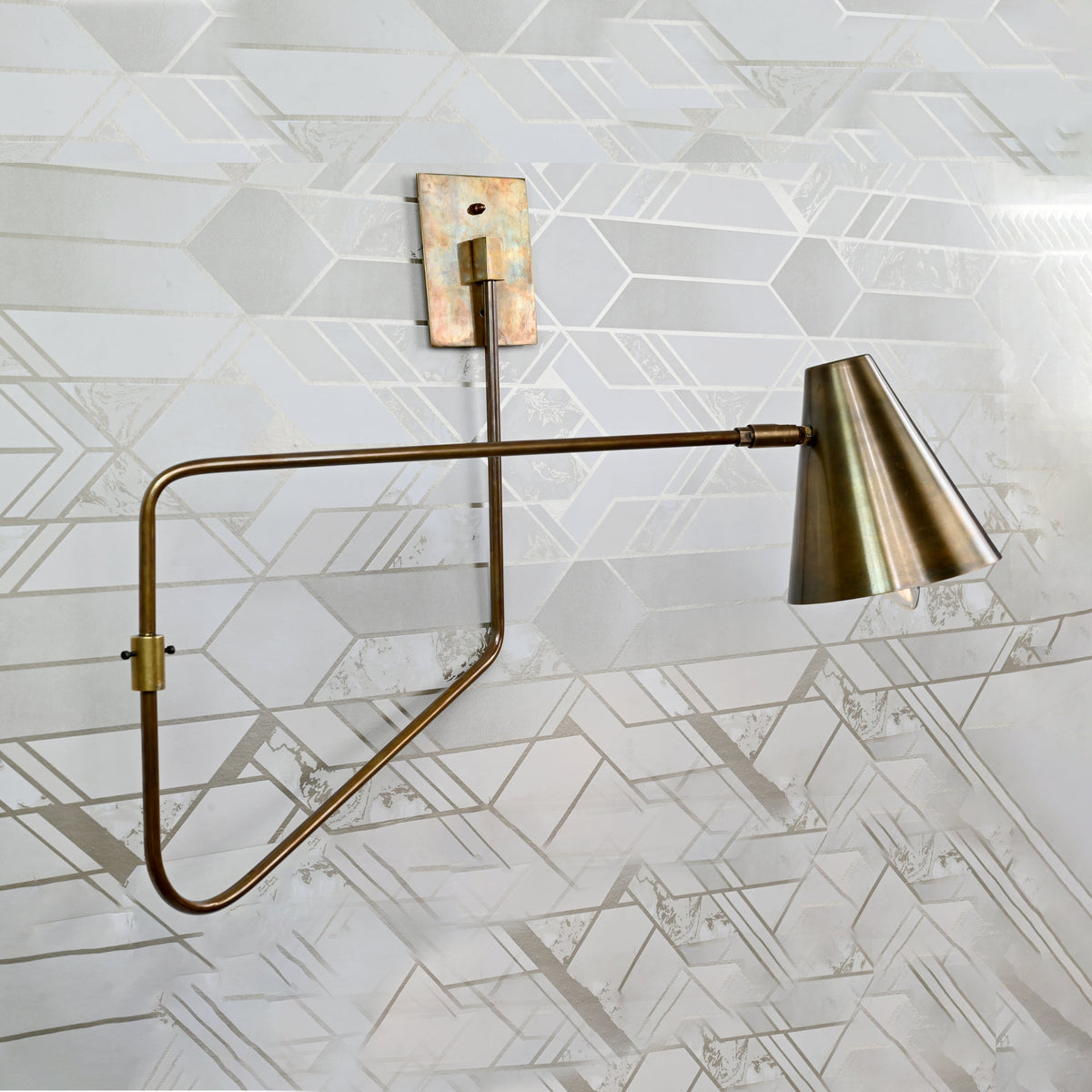 Paris Bloom - Ruffle Wall Sconce - 21.3" - 32582
