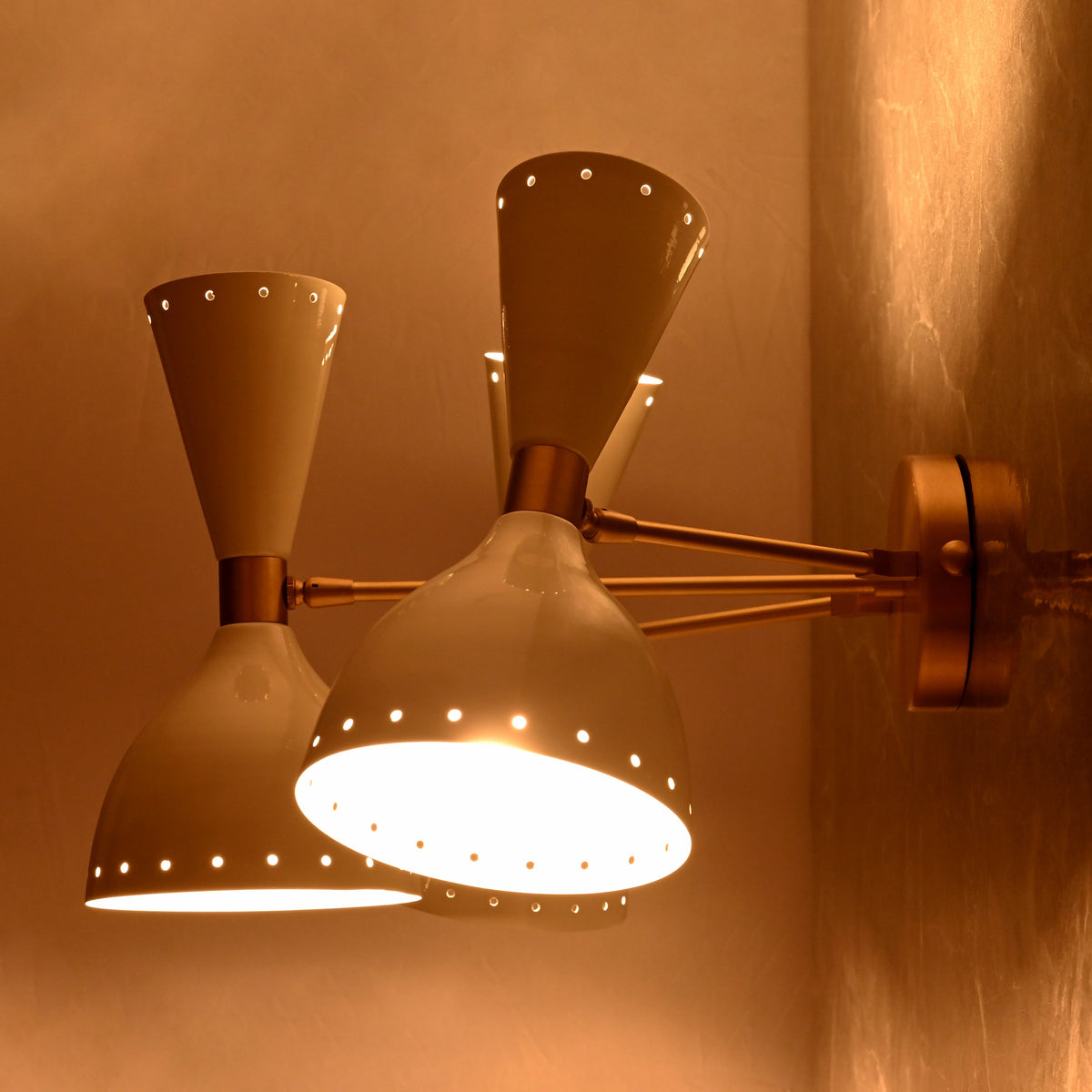 Rome Formculptural Wall Sconce - 21" - 32603