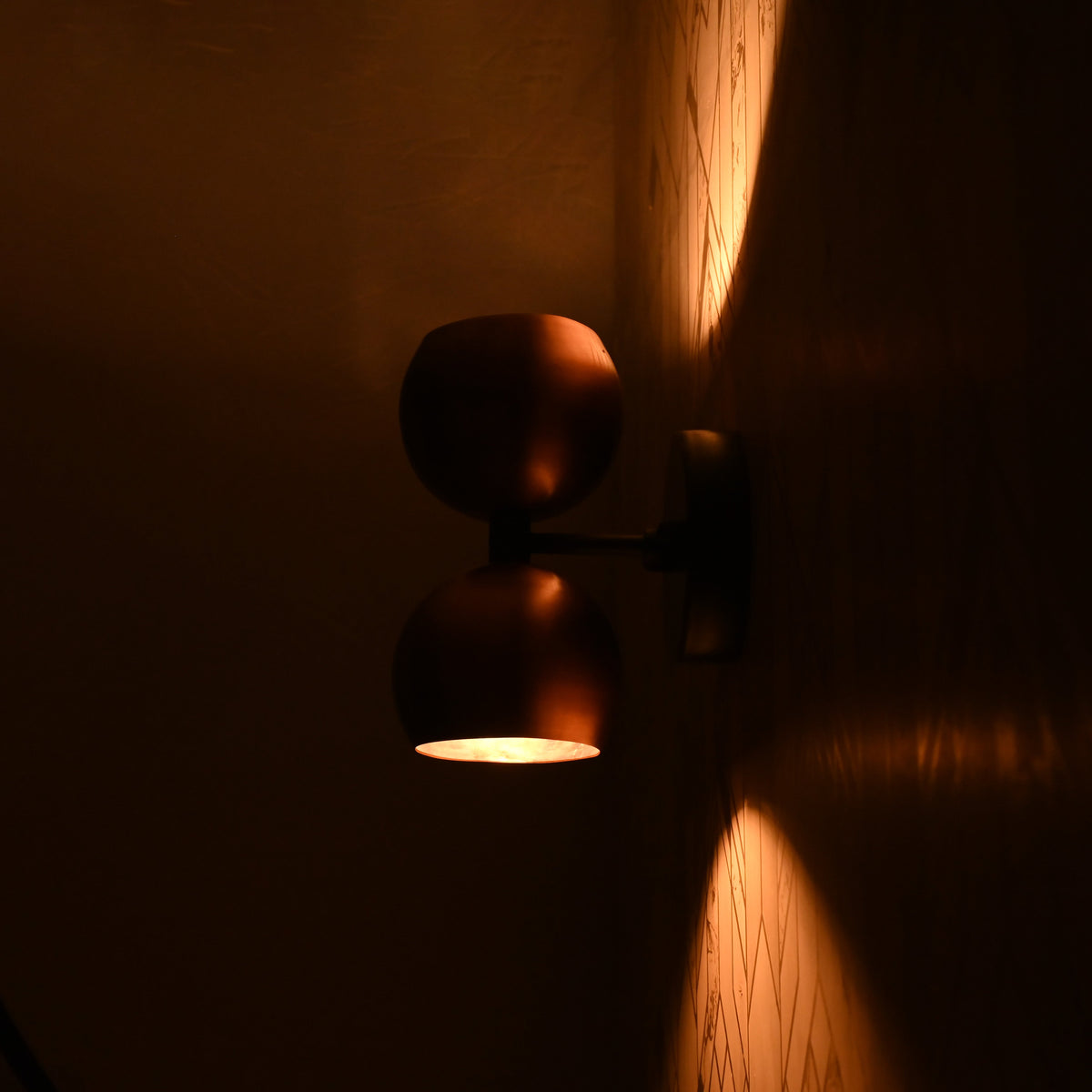Vienna Aura - Globe Wall Sconce - 8" - 32620