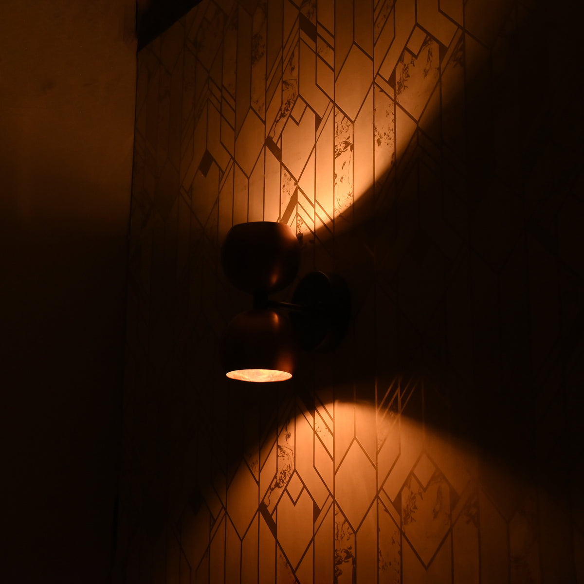 Vienna Aura - Globe Wall Sconce - 8" - 32620