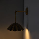 Siena Petalia – Scalloped Brass Wall Sconce – 1-Light – 10" x 13"