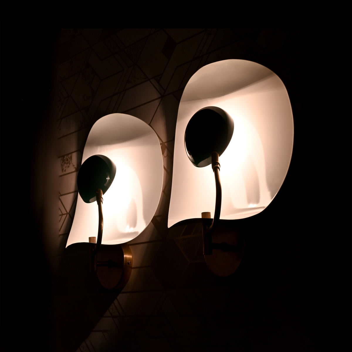 Vienna Aura - Orbital Wall Sconce - 14" - 32585